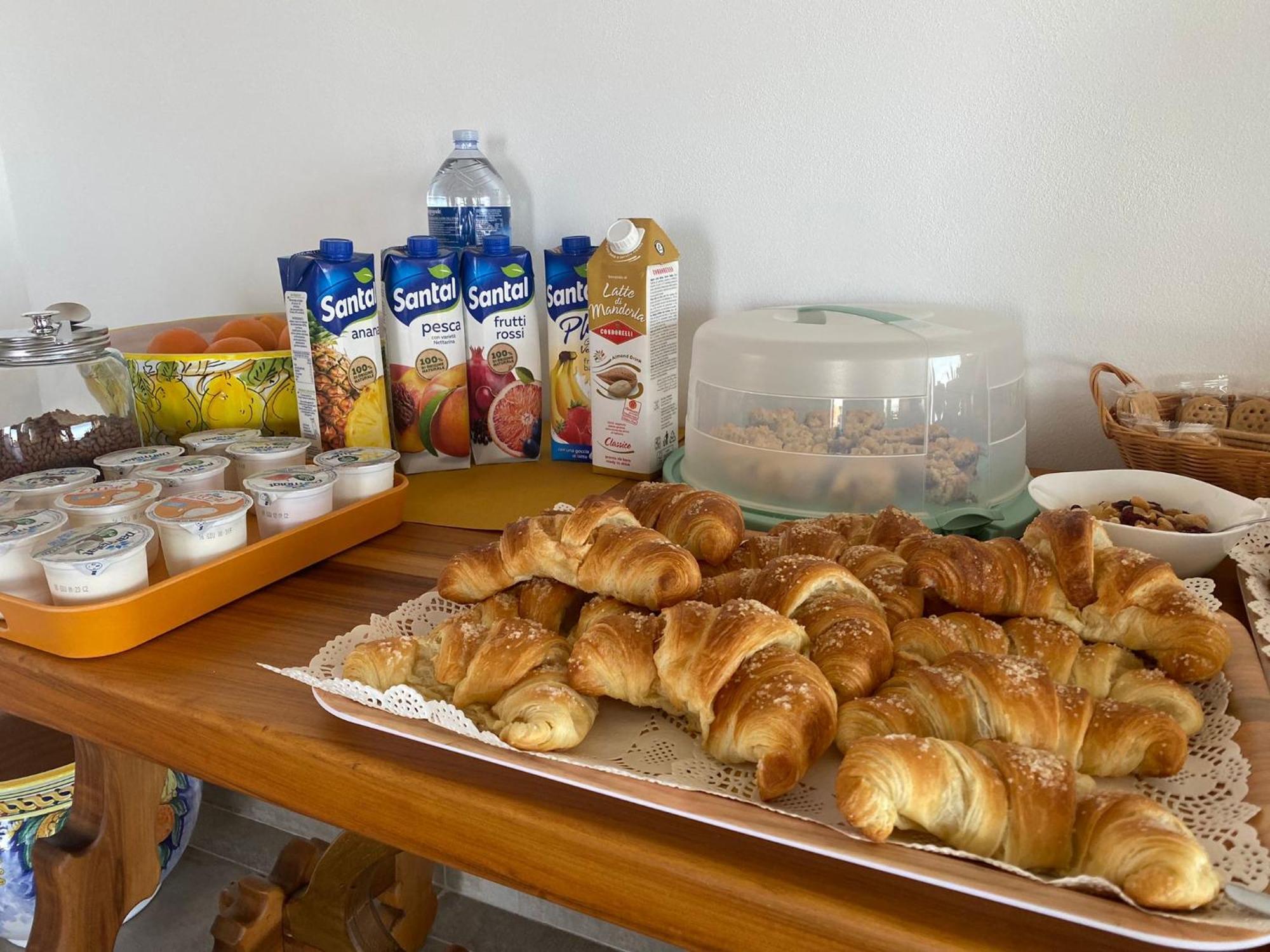 La Casa Di Pippo Flora Bed & Breakfast อากริเจนโต ภายนอก รูปภาพ